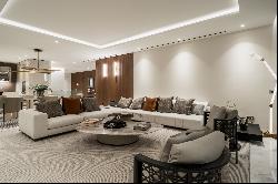 Luxurious and very elegant apartment in one of the most exclusive communities on the Gold