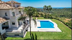 Luxury villa offering the best panoramic mountain and sea views in a very private and qui