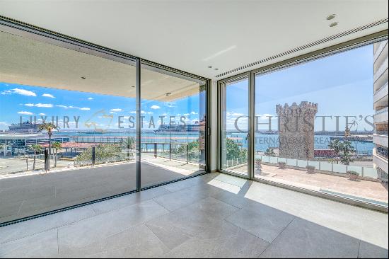 New construction luxury apartment in Palma at Paseo Maritimo