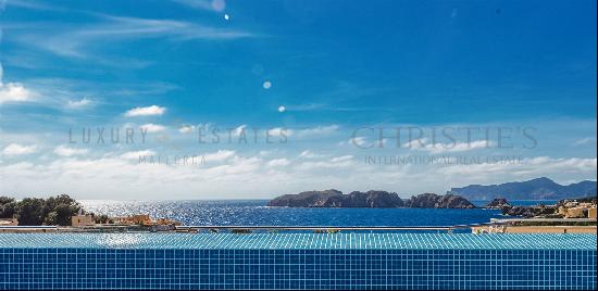 Unique sea view penthouse with private pool in Santa Ponsa