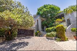 Exquisite Double Storey Cluster Home in Sought-After Northcliff Estate!