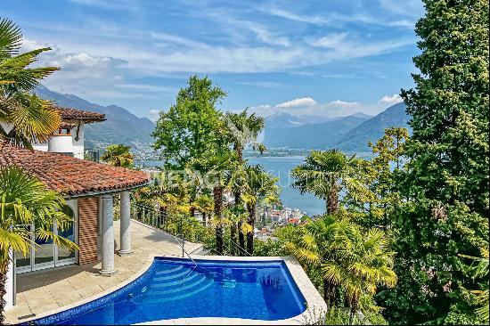 Mediterranean villa with guest house & view on Lake Maggiore in Locarno for sale