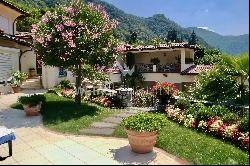 Large Mediterranean luxury villa for sale in Lugano-Morcote, just steps from Lake Lugano