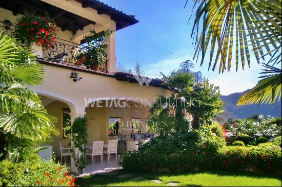 Large Mediterranean luxury villa for sale in Lugano-Morcote, just steps from Lake Lugano