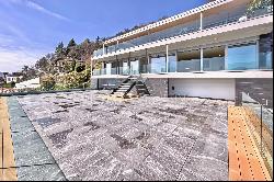 For sale in Vernate prestigious apartment with spectacular views of Lake Lugano