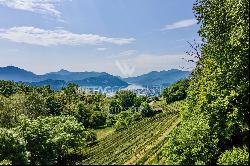 Lugano-Bosco Luganese: beautiful villa for sale with large building plot of 3,581 sqm & vi