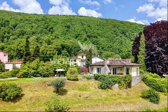 Lugano-Bosco Luganese: beautiful villa for sale with large building plot of 3,581 m² & vi