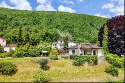 Lugano-Bosco Luganese: beautiful villa for sale with large building plot of 3,581 sqm & vi