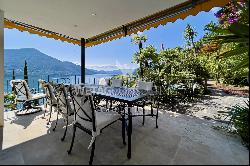 Charming Mediterranean-style villa with panoramic views of Lake Maggiore for sale in Bris