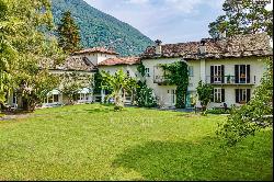 Enchanting villa with large park & guest house for sale in Cugnasco