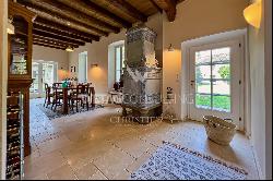 Enchanting villa with large park & guest house for sale in Cugnasco