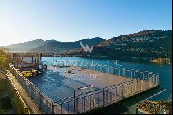 Large roof terrace & breathtaking lake view: modern penthouse apartment in Montagnola for