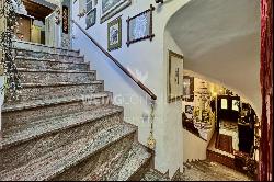 Historic patrician house with courtyard for sale in Brissago