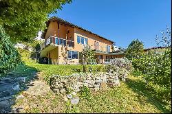 Minusio: Ticino-style house with garden & lake view for sale