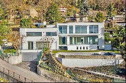 Spacious villa with swimming-pool & wonderful Lake Lugano view for sale