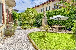 Lugano-Barbengo: majestic, fully renovated villa for sale