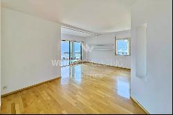 Lugano: elegant apartment for sale in central area with lake view