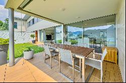 Lugano-Figino: sunny duplex apartment with enchanting view of Lake Lugano & private garde