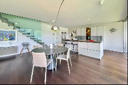 Lugano-Figino: sunny duplex apartment with enchanting view of Lake Lugano & private garde