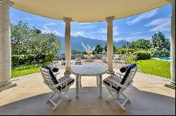 Magnificent luxury villa for sale in top location with garden & outdoor pool in Ascona