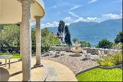 Magnificent luxury villa for sale in top location with garden & outdoor pool in Ascona