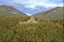 Villa "La Rotonda" for sale in Arogno, high above Lake Lugano