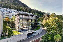 Skydeck: modern apartment for sale in Lugano-Paradiso with stunning lake Lugano views, su