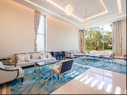 Luxurious Villa Living in Emirates Hills