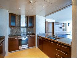 Exquisite Luxury Apartment in the Burj Khalifa