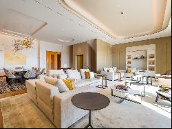 Lavish Private Villa in Jumeirah's Four Seasons