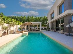 Luxurious Al Barari Villa with a Private Pool