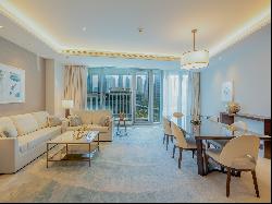 Elegant Downtown Apartment with Burj Khalifa View