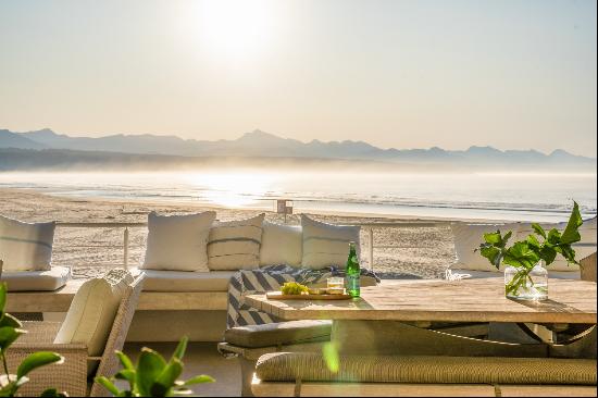 Beachfront beauty - Lookout Beach