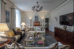 Style and refinement in Milan: luxury apartments with views in the Quadrilatero