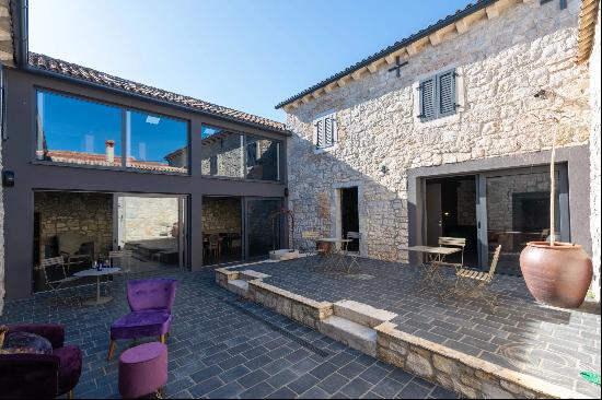 LUXURY STONE VILLA IN POREČ