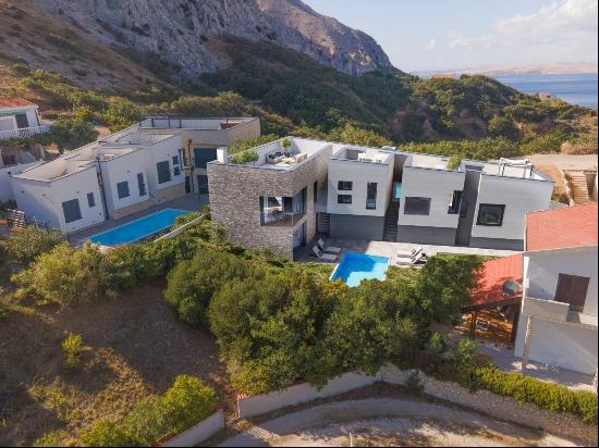 Luxury villa near the sea on the island of Pag