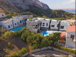 Luxury villa near the sea on the island of Pag