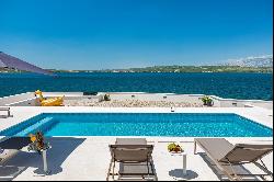 Exclusive waterfront villa near the city of Zadar - Dalmatia