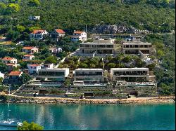 Waterfront villa in a luxury resort - Dalmatia