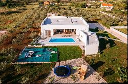 MODERN VILLA WITH POOL FOR SALE - DALMATIA