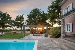 House with heated pool in a beautiful environment - central Istria