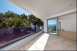 Modern apartment with sea view and shared pool