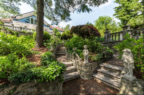 Villa With a Historical Garden