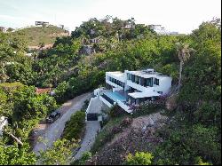 Paradise Found: Exquisite Luxury Ocean View Villa in the Dominican Republic