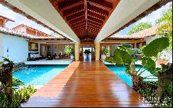 Luxury Villa in Colinas, Casa de Campo