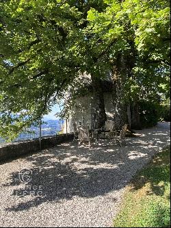 Between Chambery and Albertville, maison de maitre