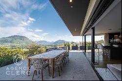 Argonay, superb contemporary property with stunning views of the mountains and lake