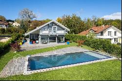 Pringy, contemporary house with lake view