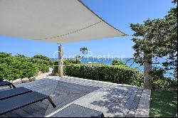 Waterfront property for rent in Bonifacio – private access to the sea