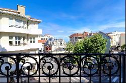 BIARRITZ - AN APARTMENT ENJOYING A GLIMPSE OF THE OCEAN